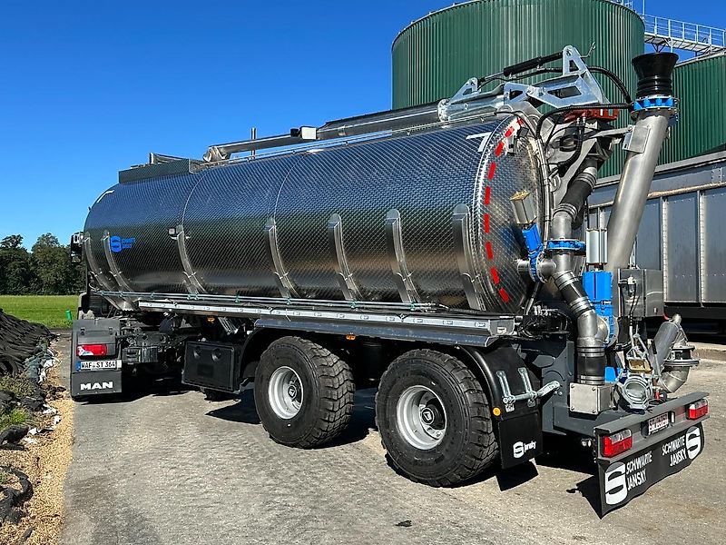 Schwarte Jansky 2-Achs-Tank-Sattelauflieger mit Überladearm