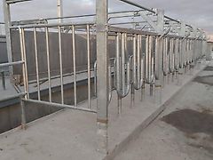 AgroMix Wygrodzenia udojowe ,,Bok w bok''