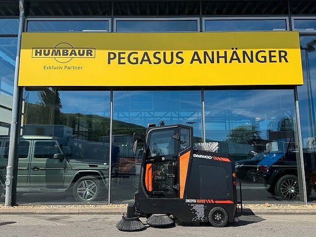 Daewoo DAS 100 Kehrmaschine Kabine elektrisch