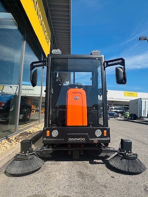 Daewoo DAS 100 Kehrmaschine Kabine elektrisch
