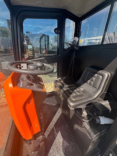 Daewoo DAS 100 Kehrmaschine Kabine elektrisch