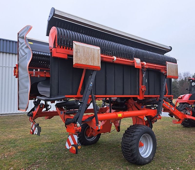 Kuhn Merge Maxx 1090