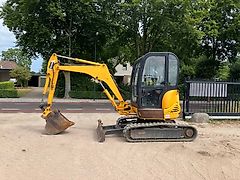 JCB 8032