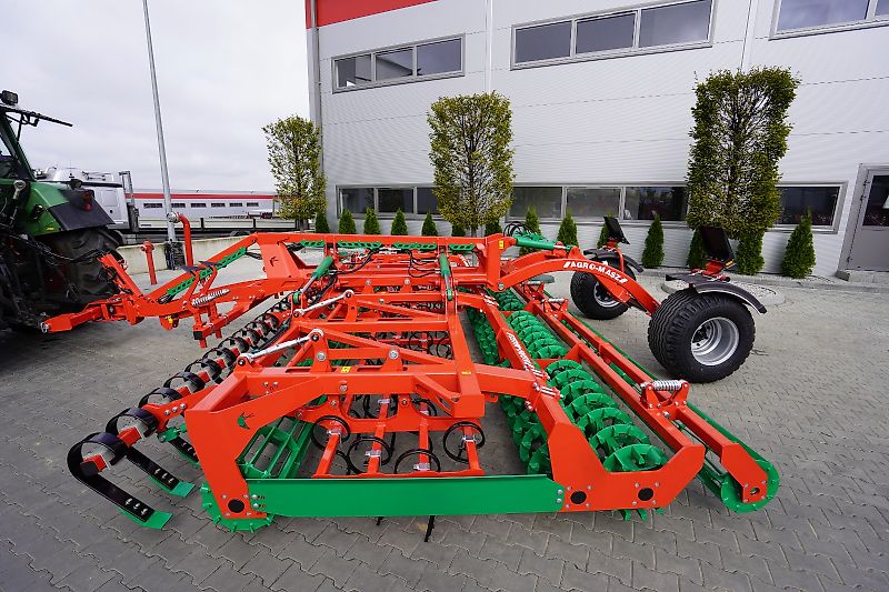 AGRO-MASZ AUC 60 - Gezogene Version Kompaktor