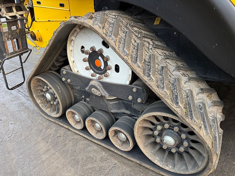 New Holland CR9080 c/w 30ft Varifeed Header