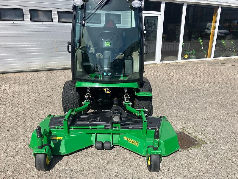 John Deere 1585 M/72" FASTBACK