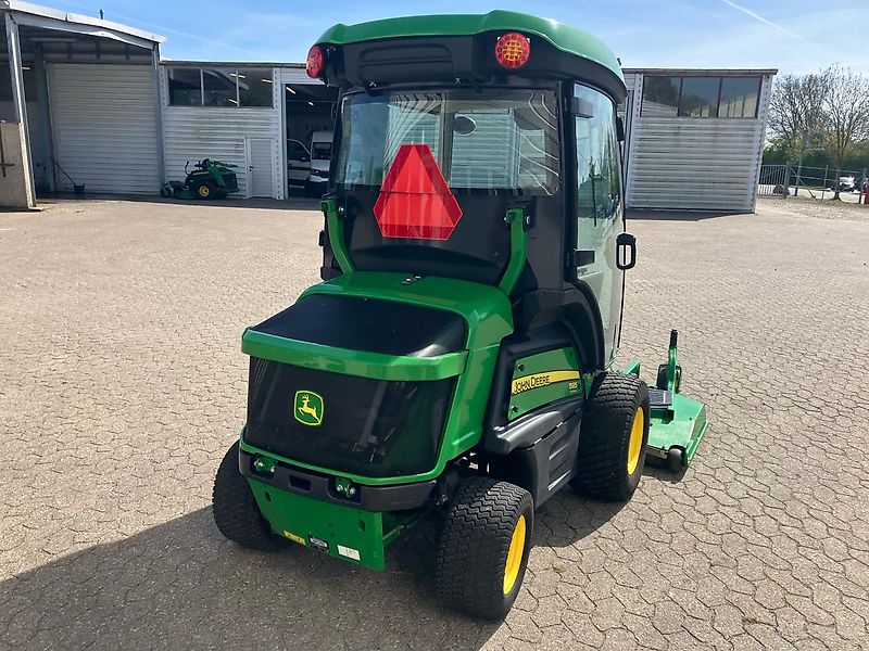 John Deere 1585 M/72" FASTBACK
