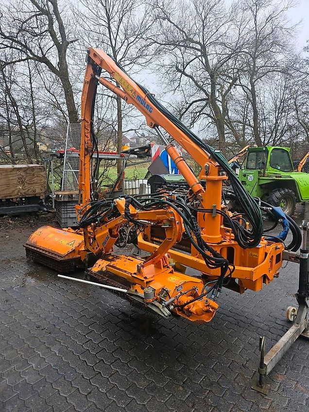 mulag MKM 700 Böschungsmäher Böschungsmulcher FME für Unimog 405 U300 400 500 423 427 430 530 Dücker