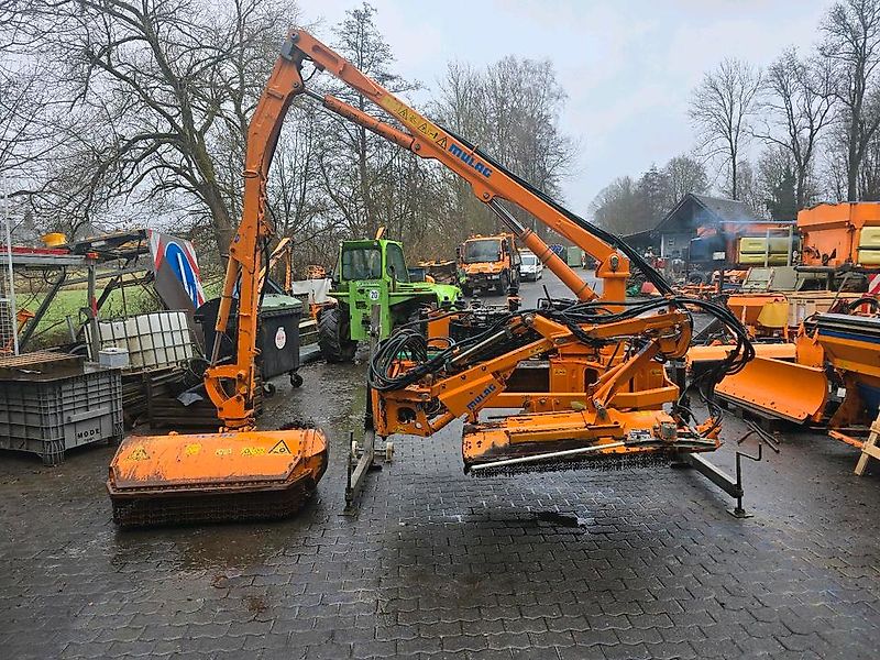 mulag MKM 700 Böschungsmäher Böschungsmulcher FME für Unimog 405 U300 400 500 423 427 430 530 Dücker