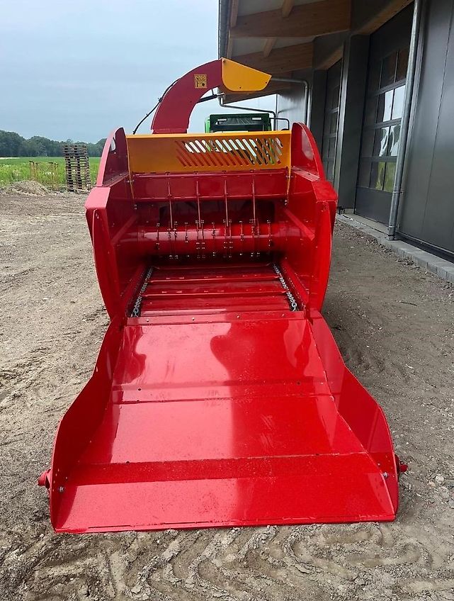 Teagle Tomahawk 6200 H Einstreumaschine Einstreugerät Ballenauflöser
