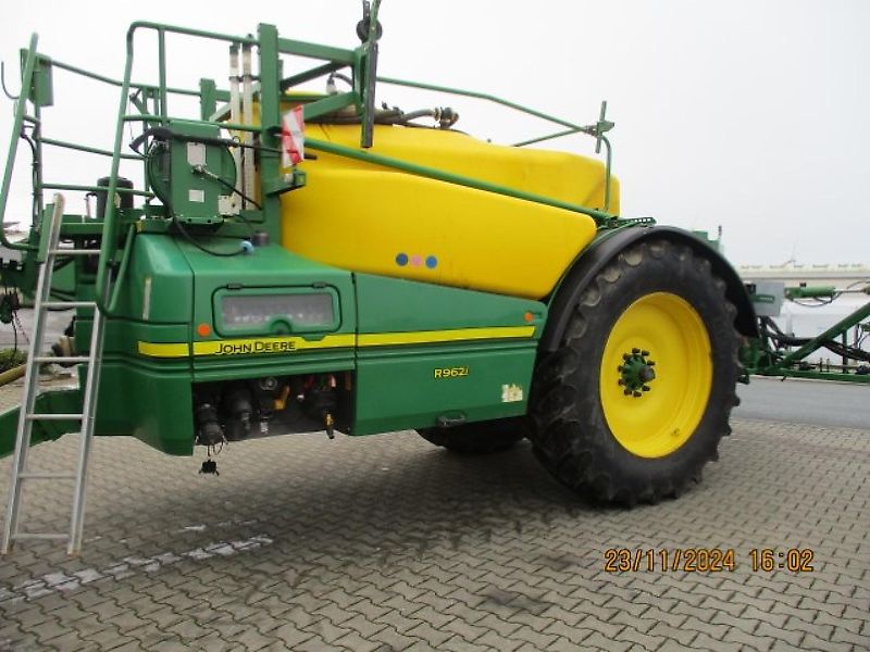 John Deere R962I