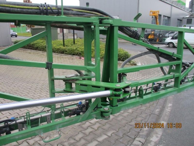 John Deere R962I