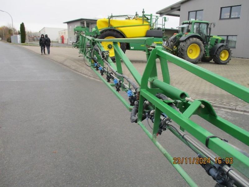 John Deere R962I