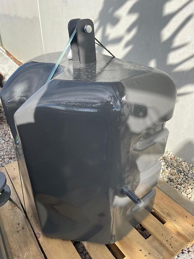 Claas Frontgewicht 600 kg, NEU