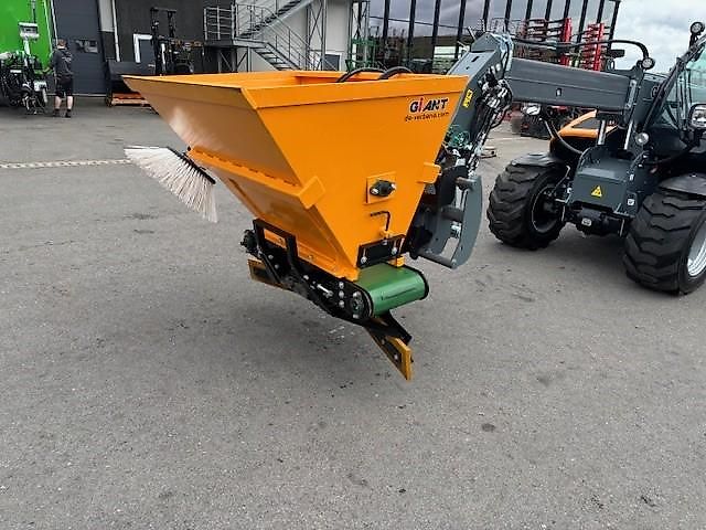 Giant ZV-600 Sägespäneverteiler