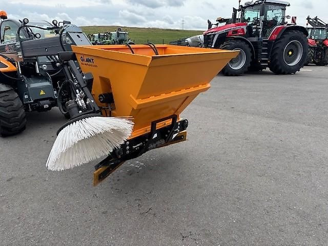 Giant ZV-600 Sägespäneverteiler