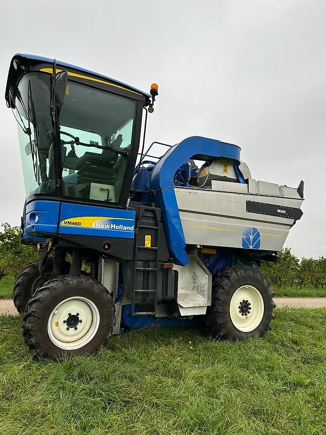 New Holland Braud VM460