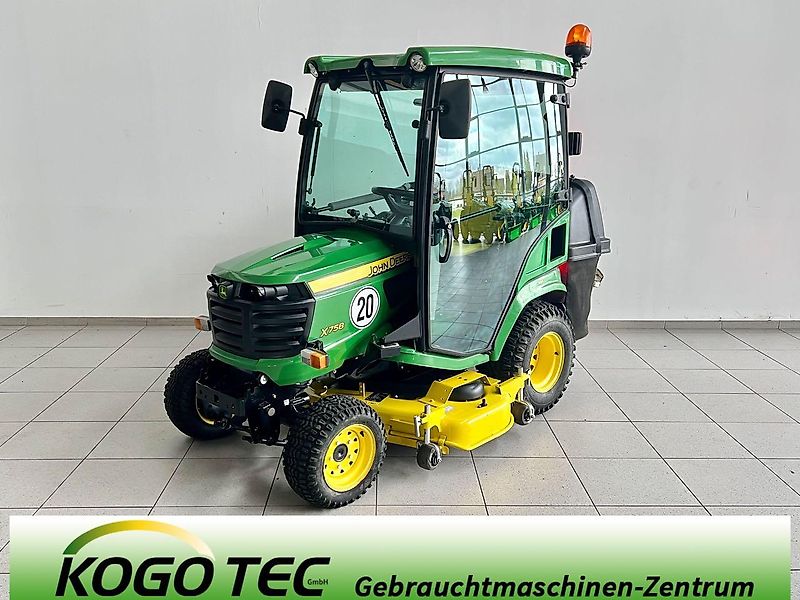 John Deere X758