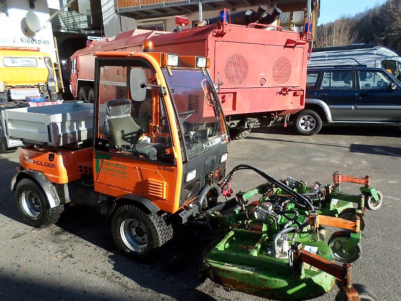 Holder C 2.45 Digital 40 km/H mit 1,8 m Mähwerk