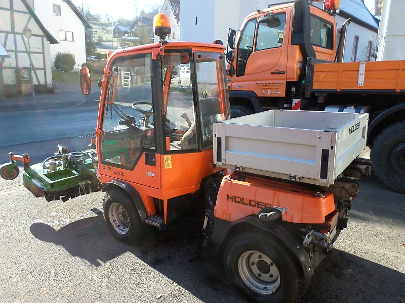 Holder C 2.45 Digital 40 km/H mit 1,8 m Mähwerk