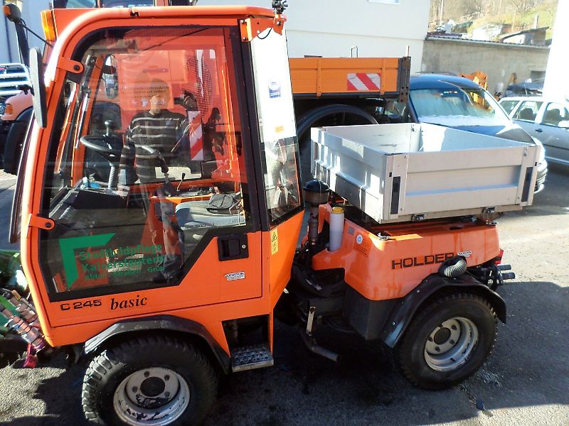 Holder C 2.45 Digital 40 km/H mit 1,8 m Mähwerk