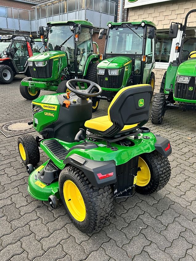 John Deere X167