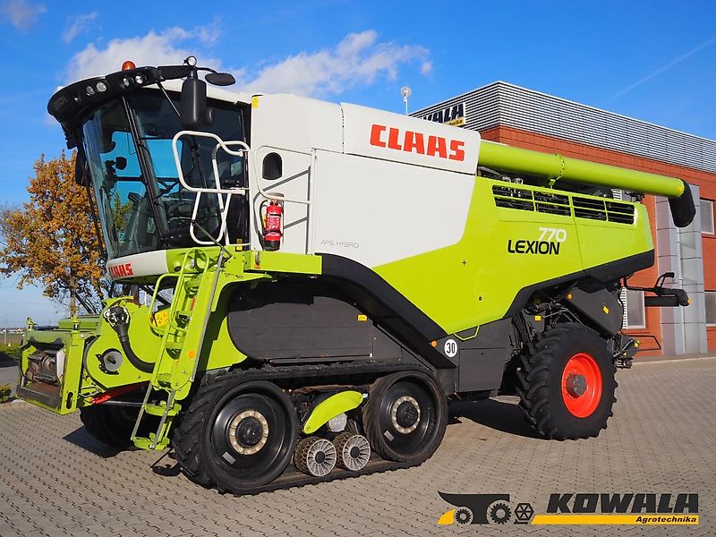 Claas Lexion 770TT 4x4 + V1200