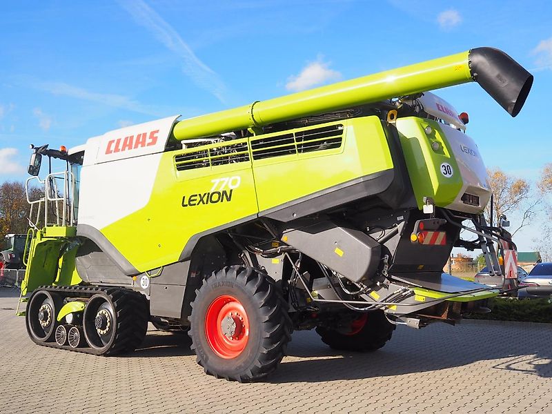 Claas Lexion 770TT 4x4 + V1200