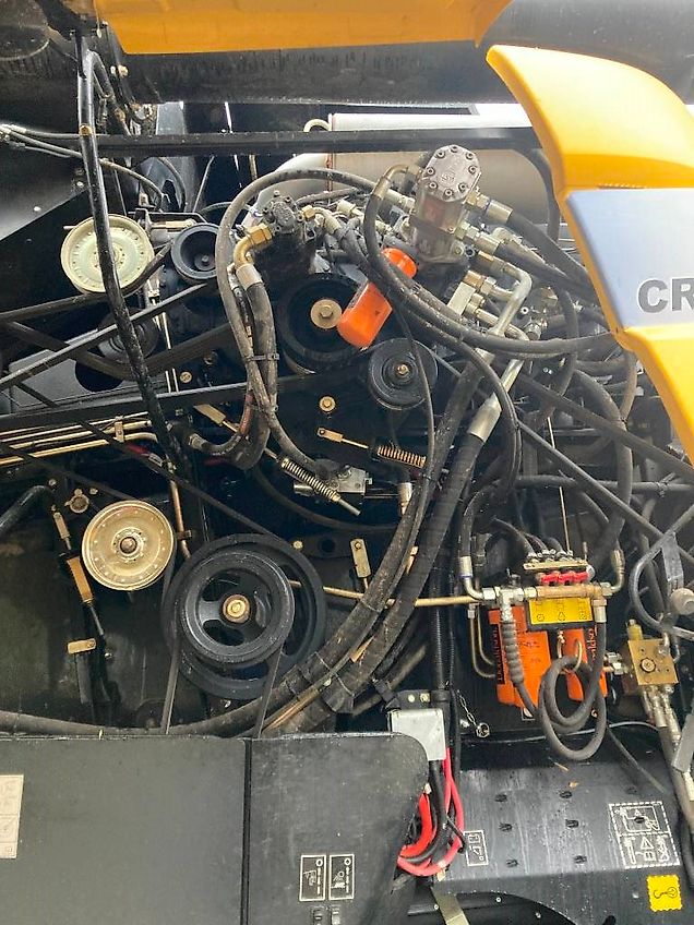 New Holland CR 9090 Elevation