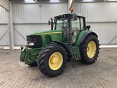John Deere 6820