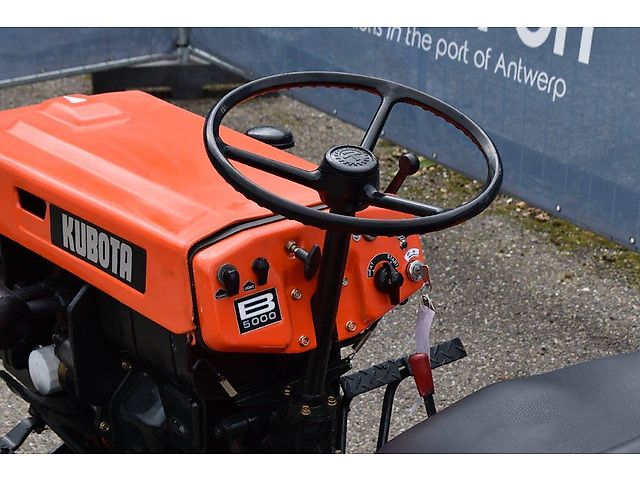 Kubota B5000