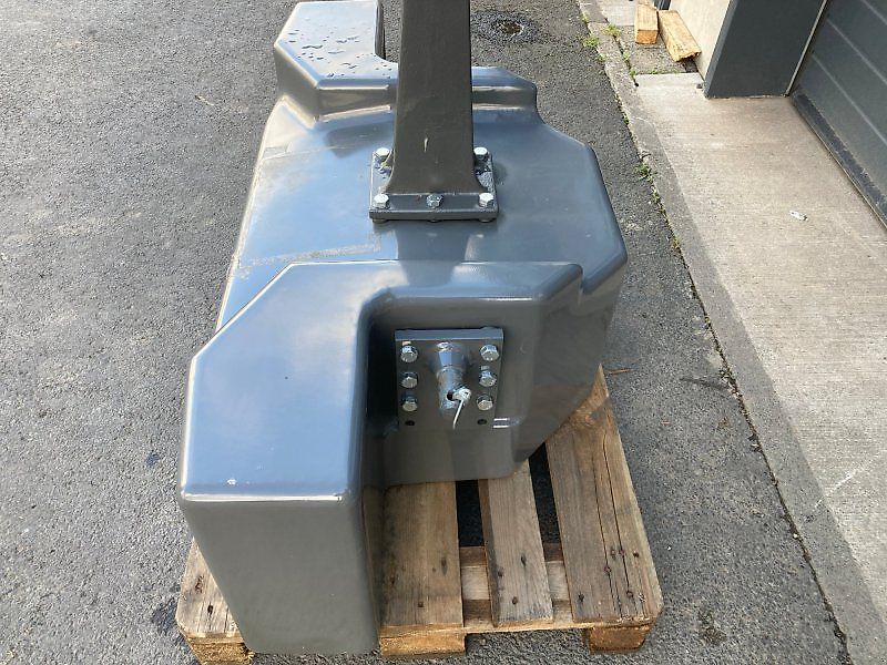 Fendt Frontgewicht 1800kg