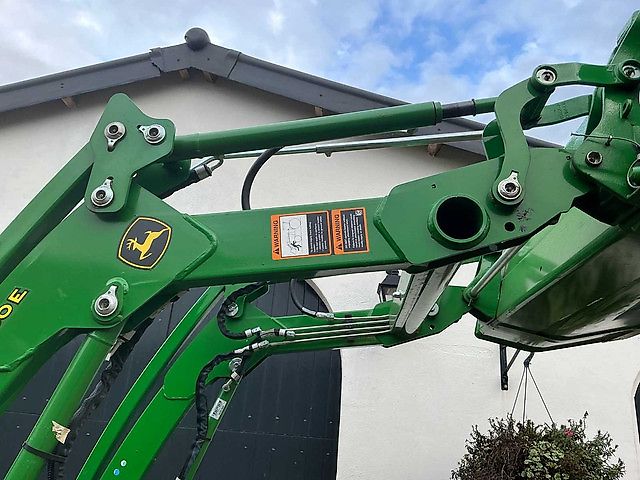 John Deere E02