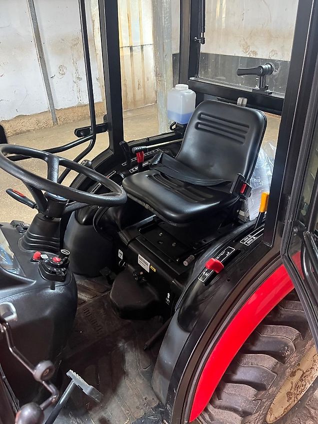 Branson Traktor 2100