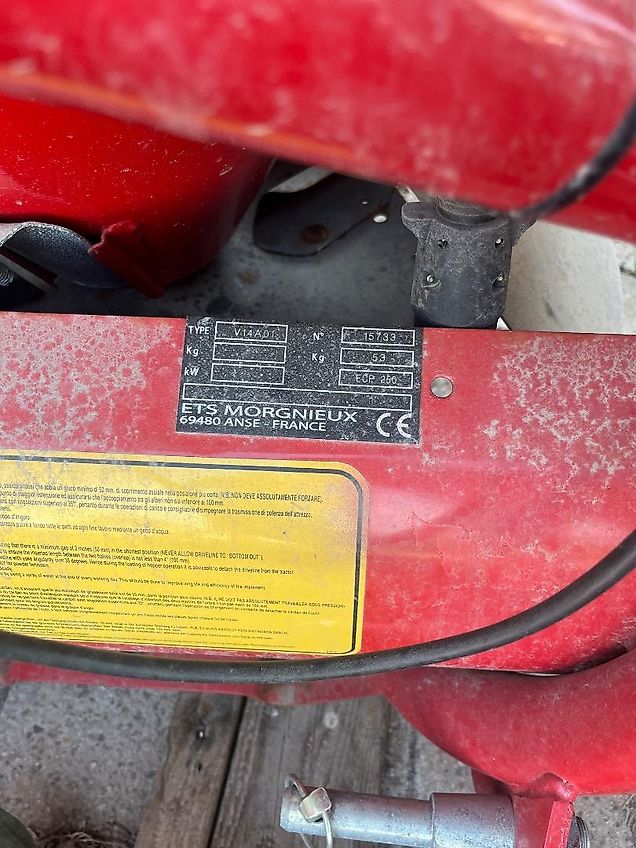 Branson Traktor 2100