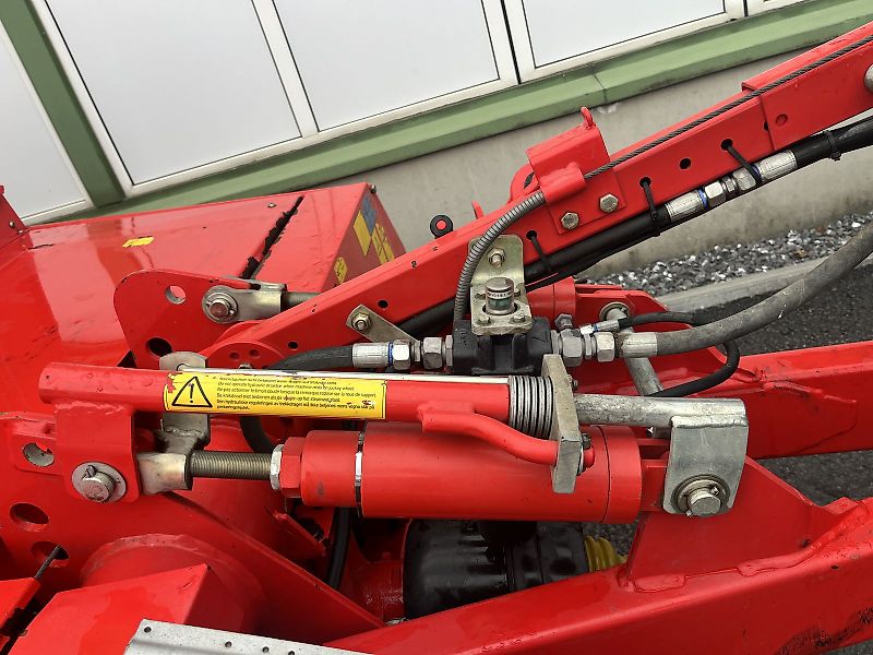 Pöttinger Euroboss 330 H