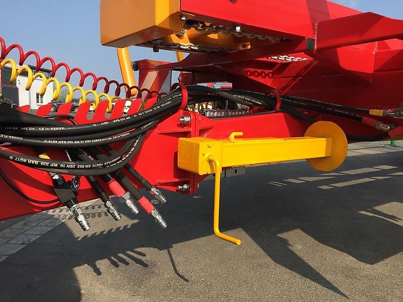 Kobzarenko Ballenwagen Selbstlader Typ PT-18 (für 18 Ballen)