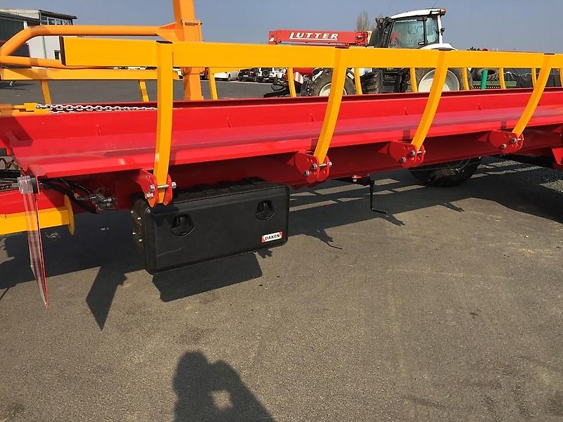 Kobzarenko Ballenwagen Selbstlader Typ PT-18 (für 18 Ballen)