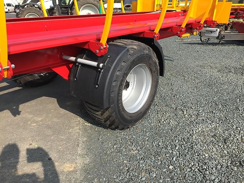 Kobzarenko Ballenwagen Selbstlader Typ PT-18 (für 18 Ballen)