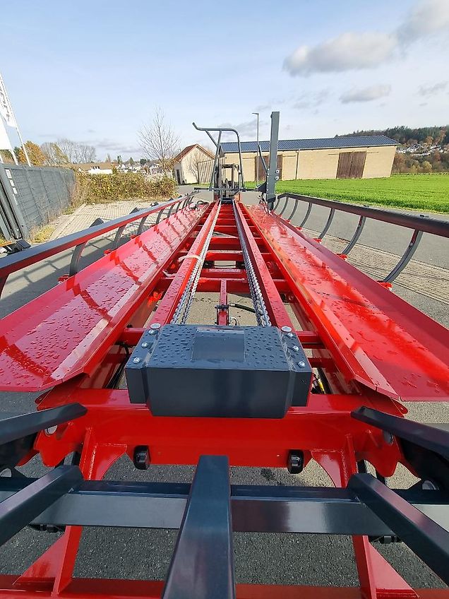 Kobzarenko Ballenwagen Selbstlader Typ PT-18 (für 18 Ballen)