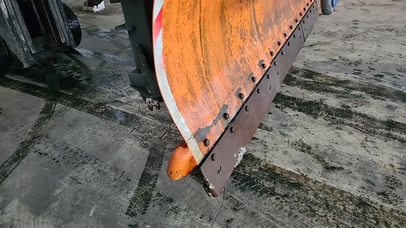 Küpper-Weisser Schneepflug MF2,4