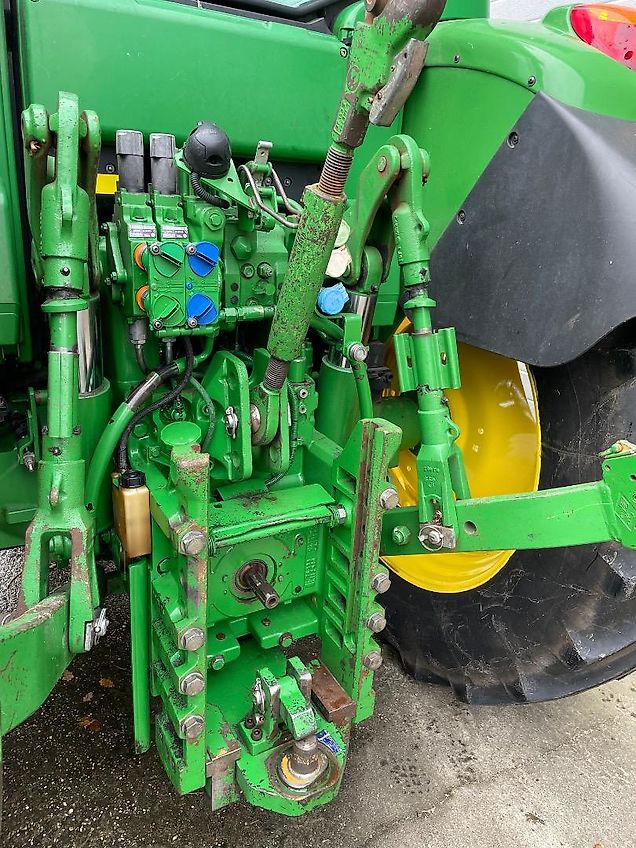 John Deere 6330