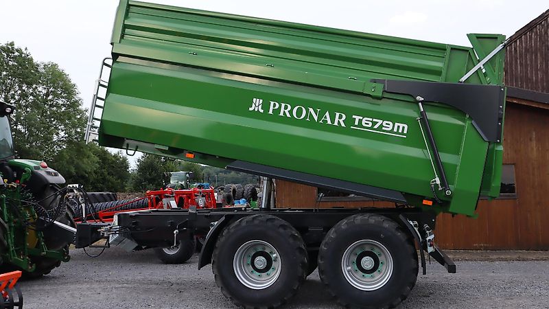 Pronar T679M Halfpipe - Muldenkipper mit Aufsätze und Bereifung 500/60R22.5--