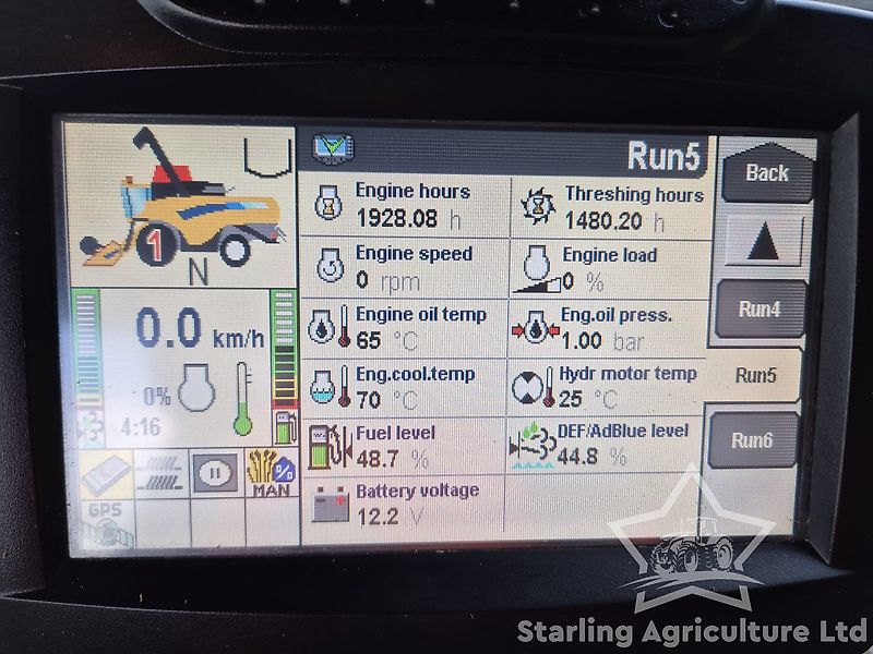 New Holland CX6080 Combine