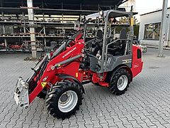 Weidemann 1350CX45 mit Mösl-Weidemann Aufnahme 30Km/h