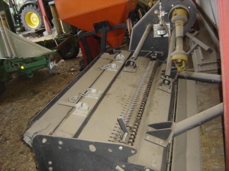 Kuhn Vorbauhäcksler VH 200