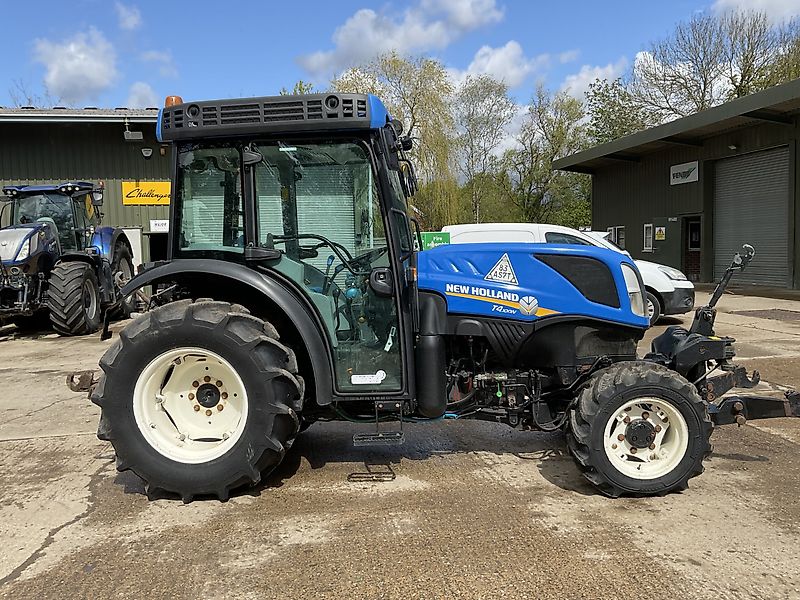 New Holland T4.100N