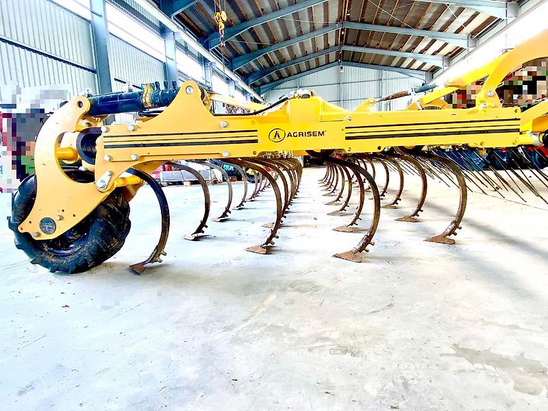 AGRISEM Biomulch Flachgrubber 6 m ohne Walze Angebaut Vorführmaschine
