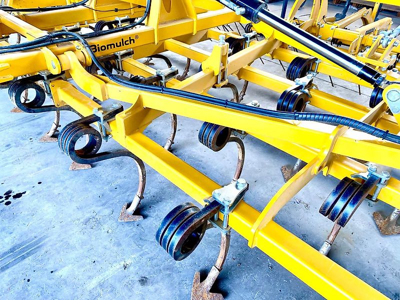 AGRISEM Biomulch Flachgrubber 6 m ohne Walze Angebaut Vorführmaschine