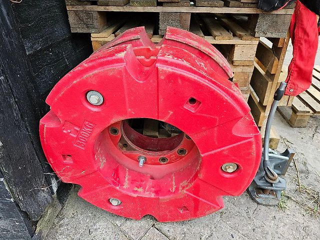 Fendt Wielgewichten 2x 300kg